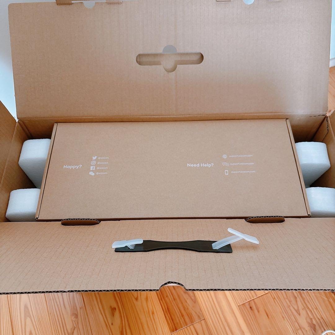 2021年製★Wacom Cintiq 22 液晶ペンタブレット本体 + 付属品