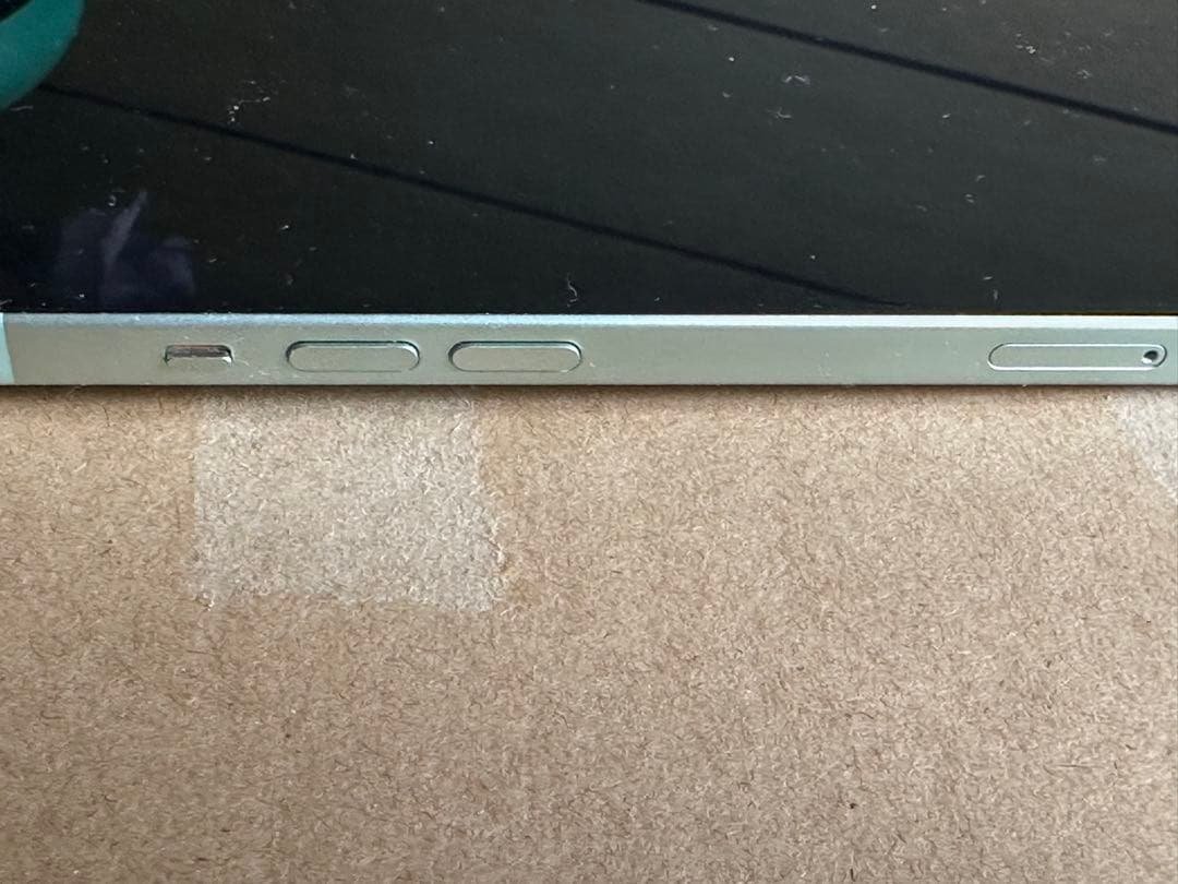 iPhone15 グリーン 128GB