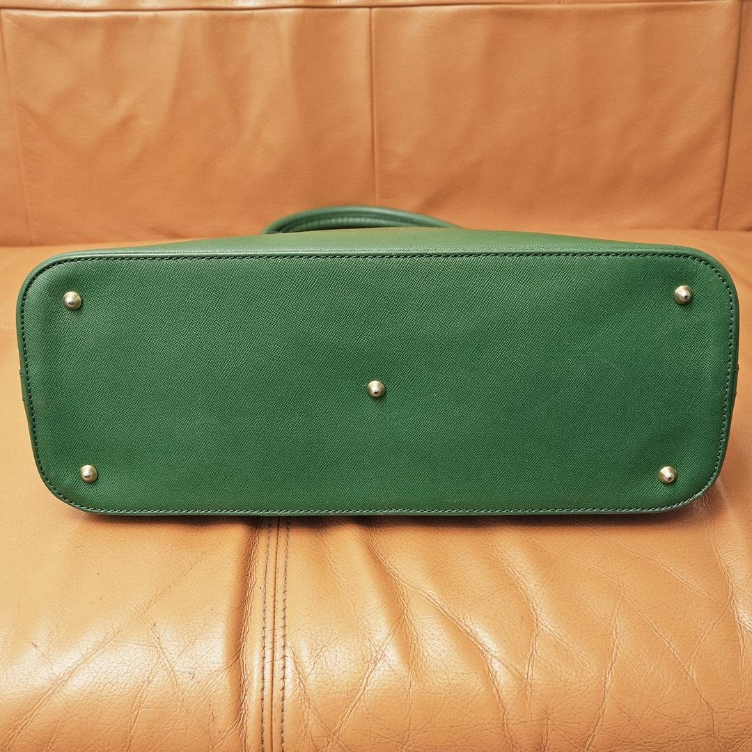 MADE IN ITALY　FOXEY　ハンドバッグ　グリーン　マカロン