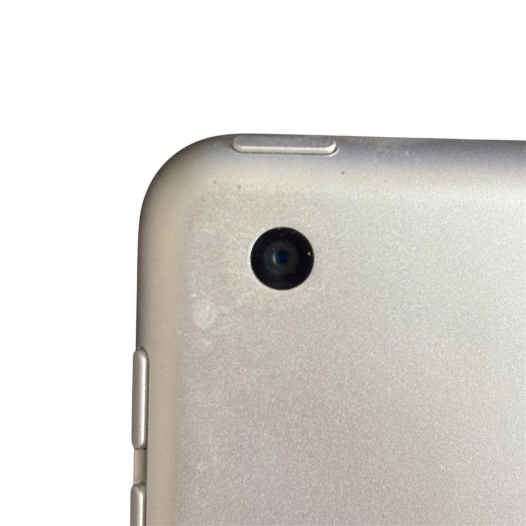 【iPad】第7世代 シルバー Wi-Fiモデル 32GB ケース付き