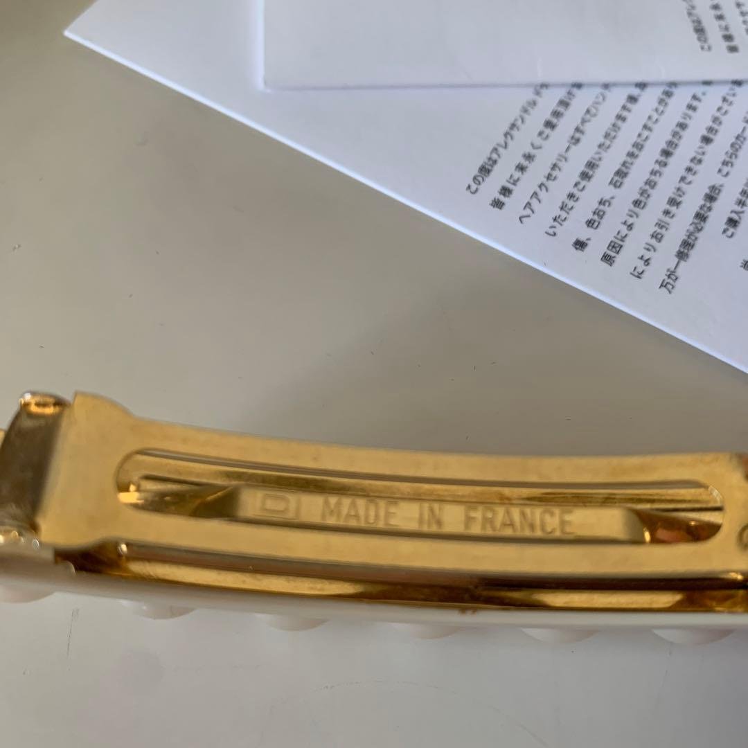 トリッピー様　アレクサンドルドゥパリ　パール付きバレッタ