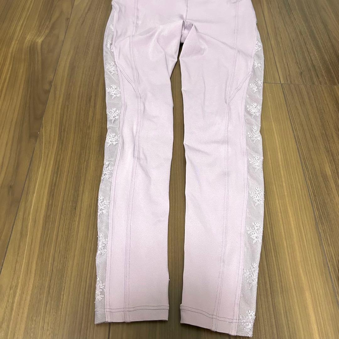 チャコット　ヨガウェアセット　レース付き上L,下Mサイズ