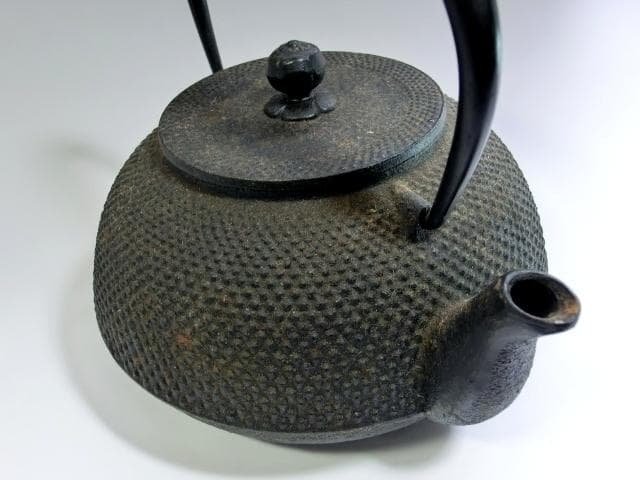 鉄瓶■「南部池永」 古い南部鉄 小あられ 急須 茶瓶 煎茶道具 時代物 骨董品■