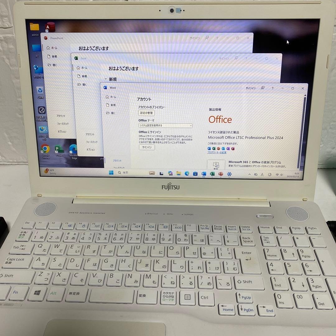 Windows11 オフィス付きSSDサクサク起動　Corei7 ホワイト富士通