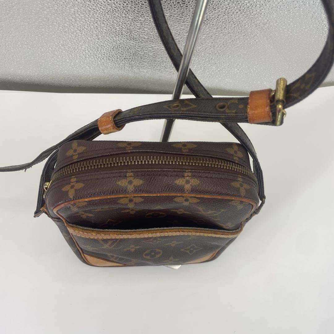 LOUIS VUITTON ルイヴィトン　ダヌーブ　ショルダーバッグ